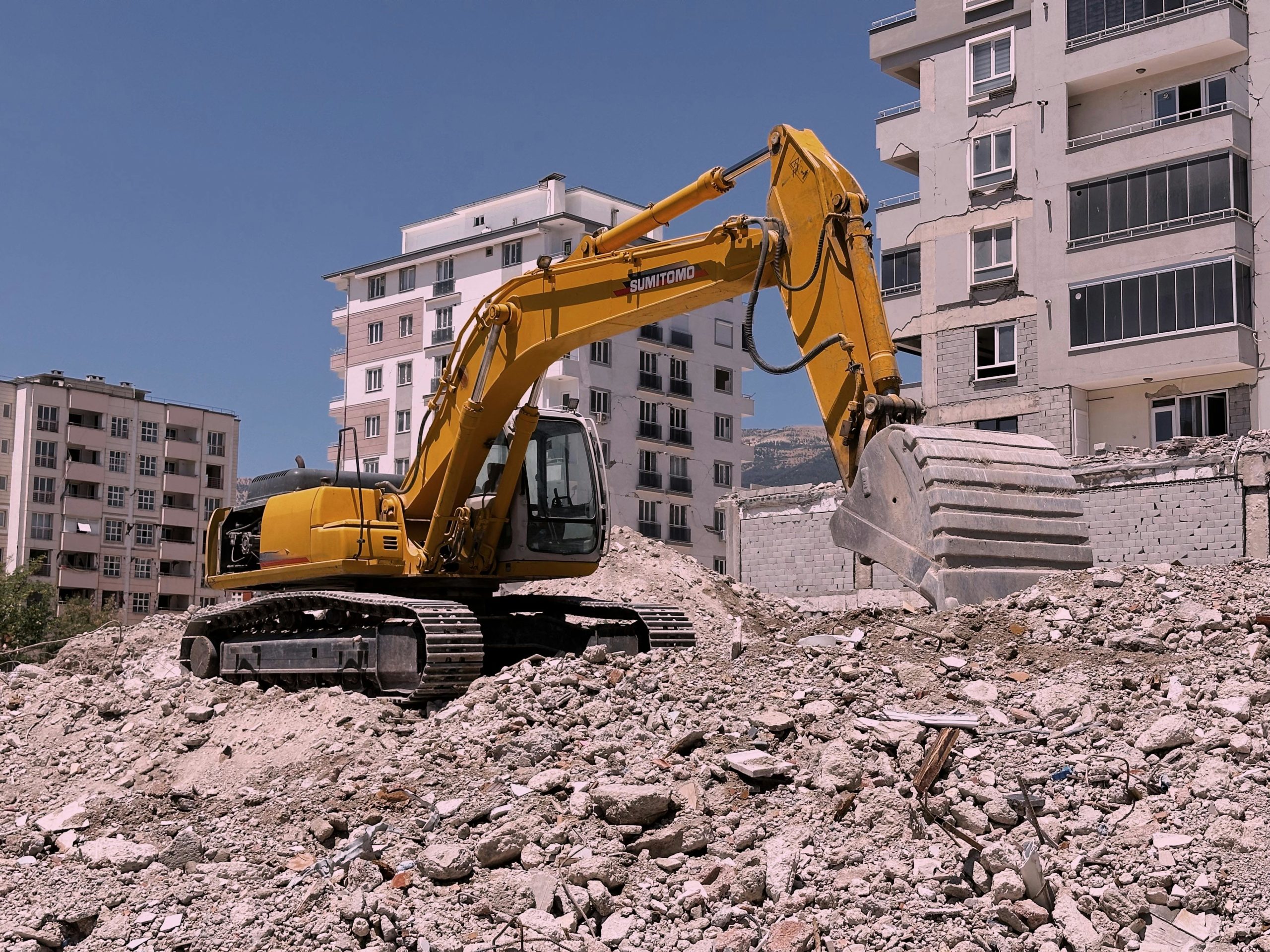 Chantier BTP en environnement urbain