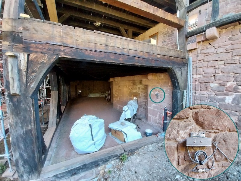 Capteur vibratoire installé au Château du Haut-Koenigsbourg